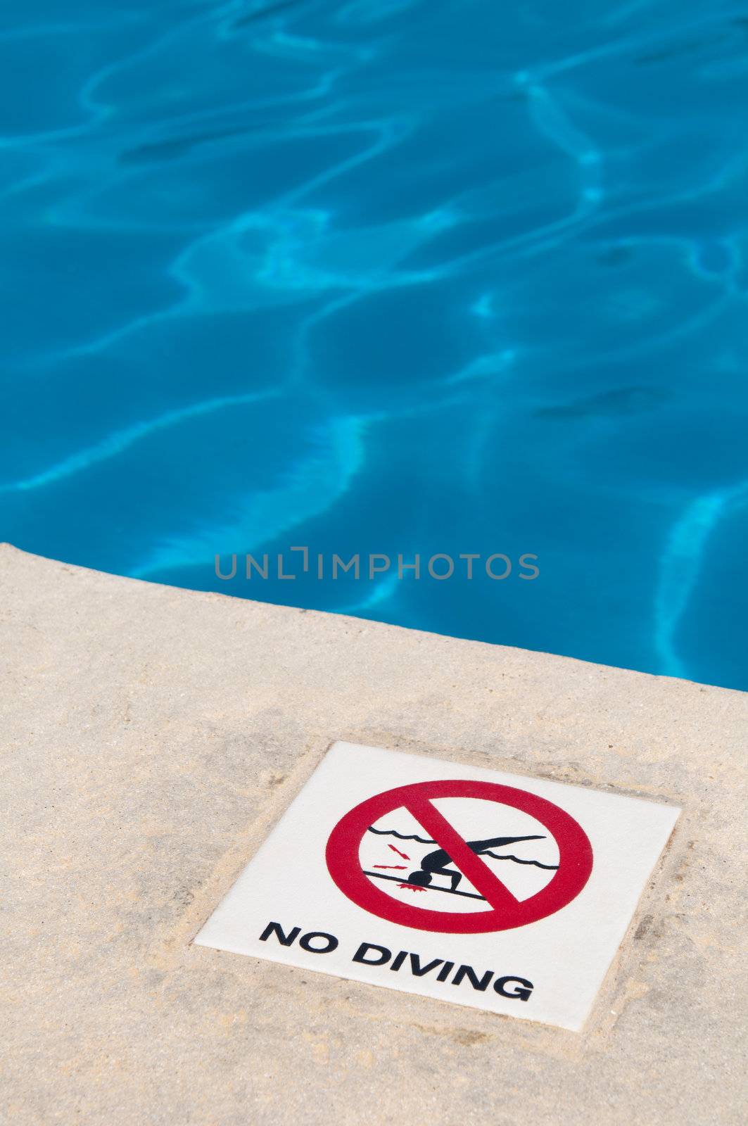 No diving sign by luissantos84