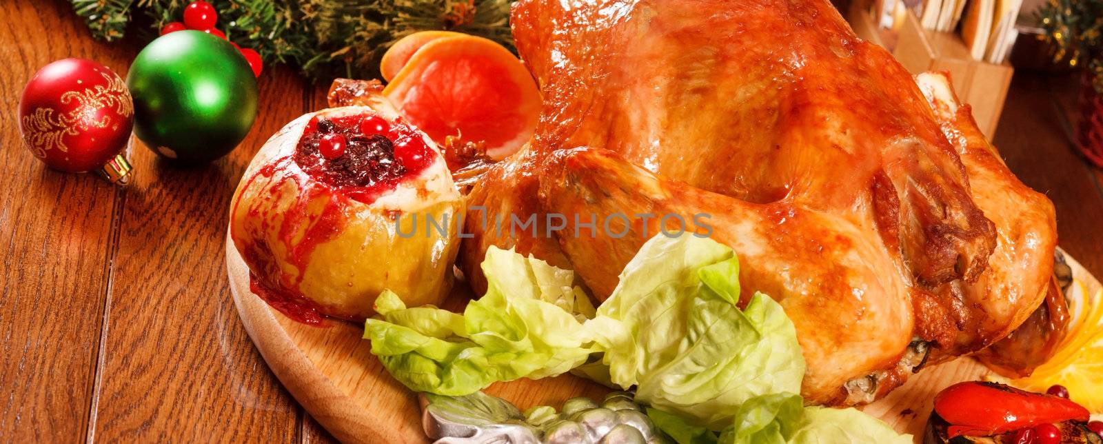 Garnished roasted turkey by shebeko