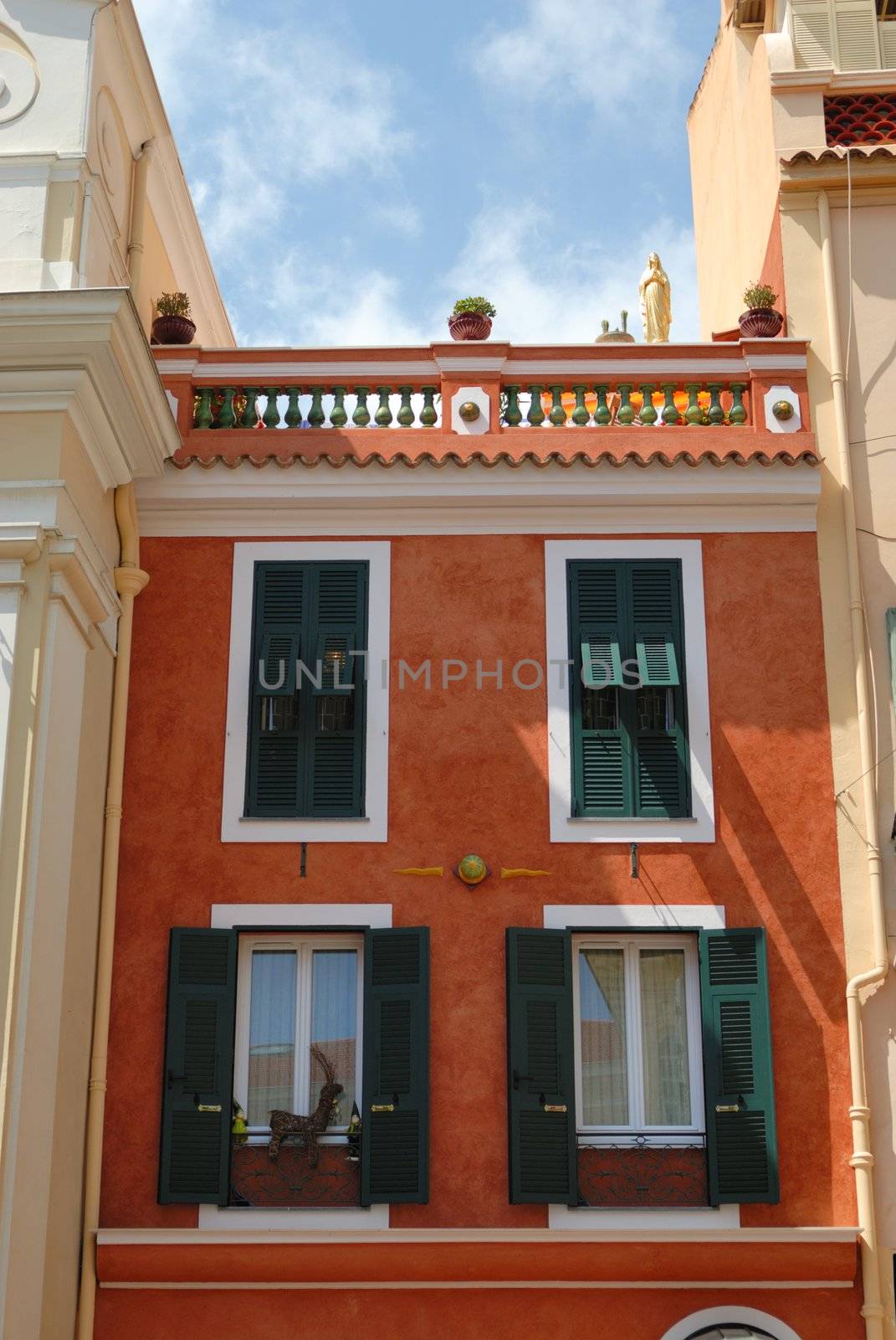 Facade of residential house by mahout