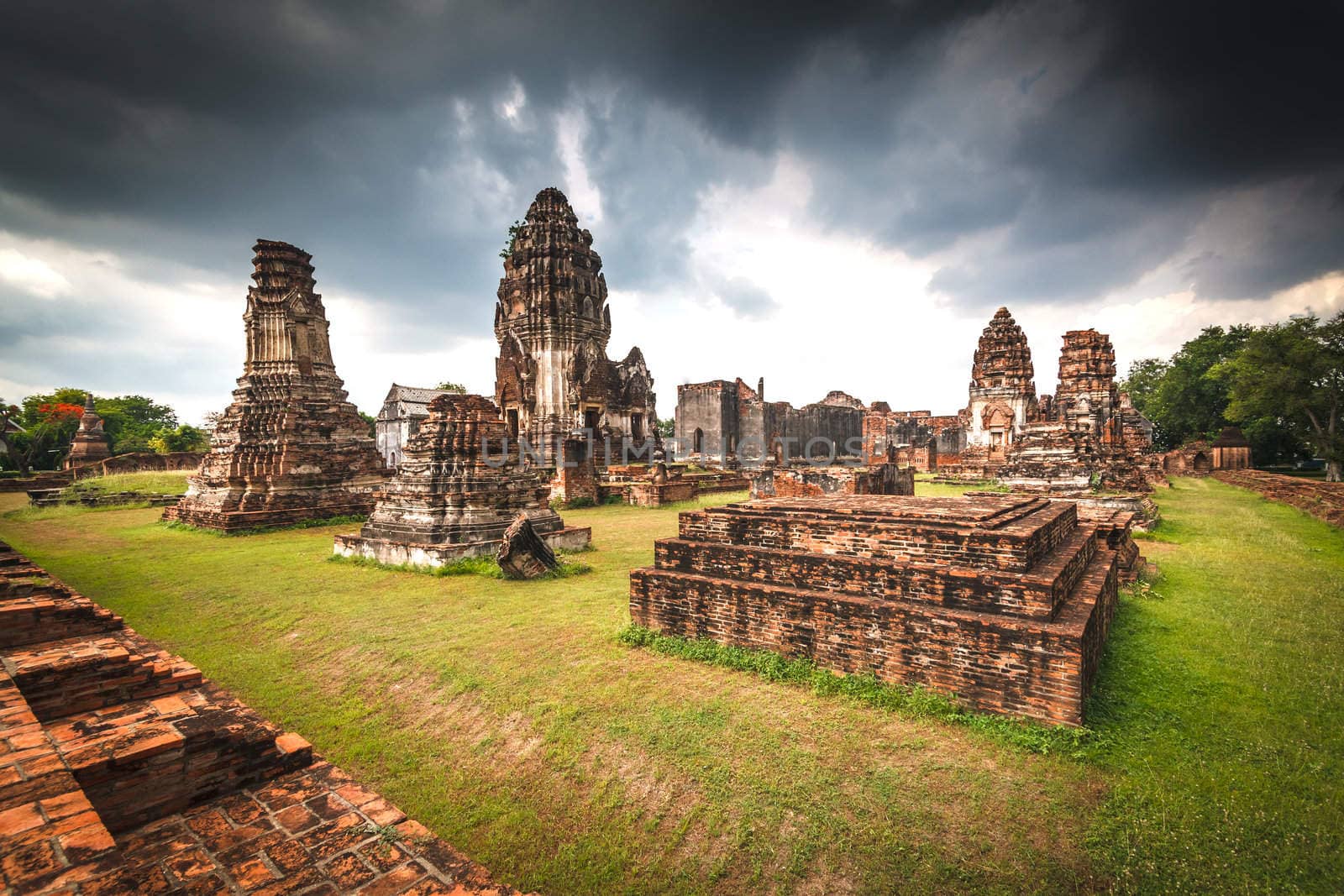 Wat Phra Sri Rattana Mahathat Historical park  in lopburi Thailand