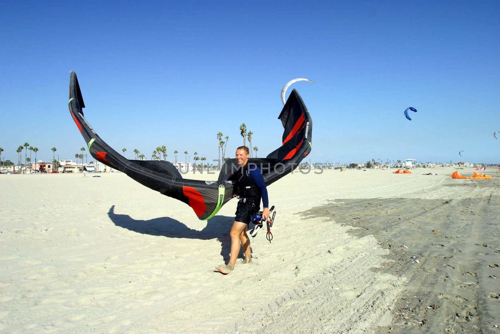 Kitesurfing by pavlov0032