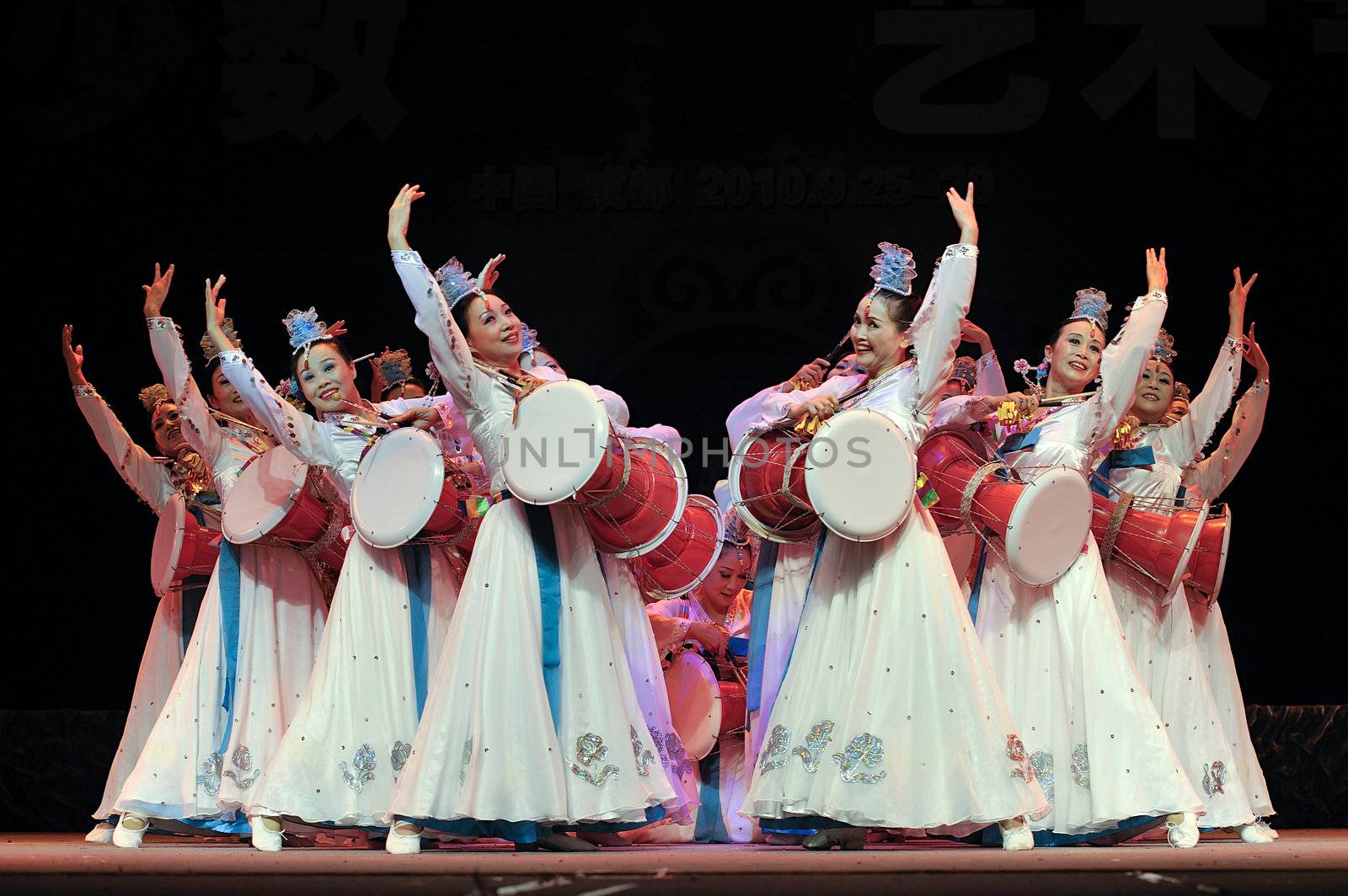 Korean ethnic dancers by jackq