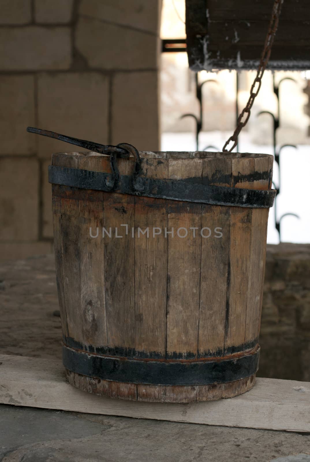 wooden bucket by zokov