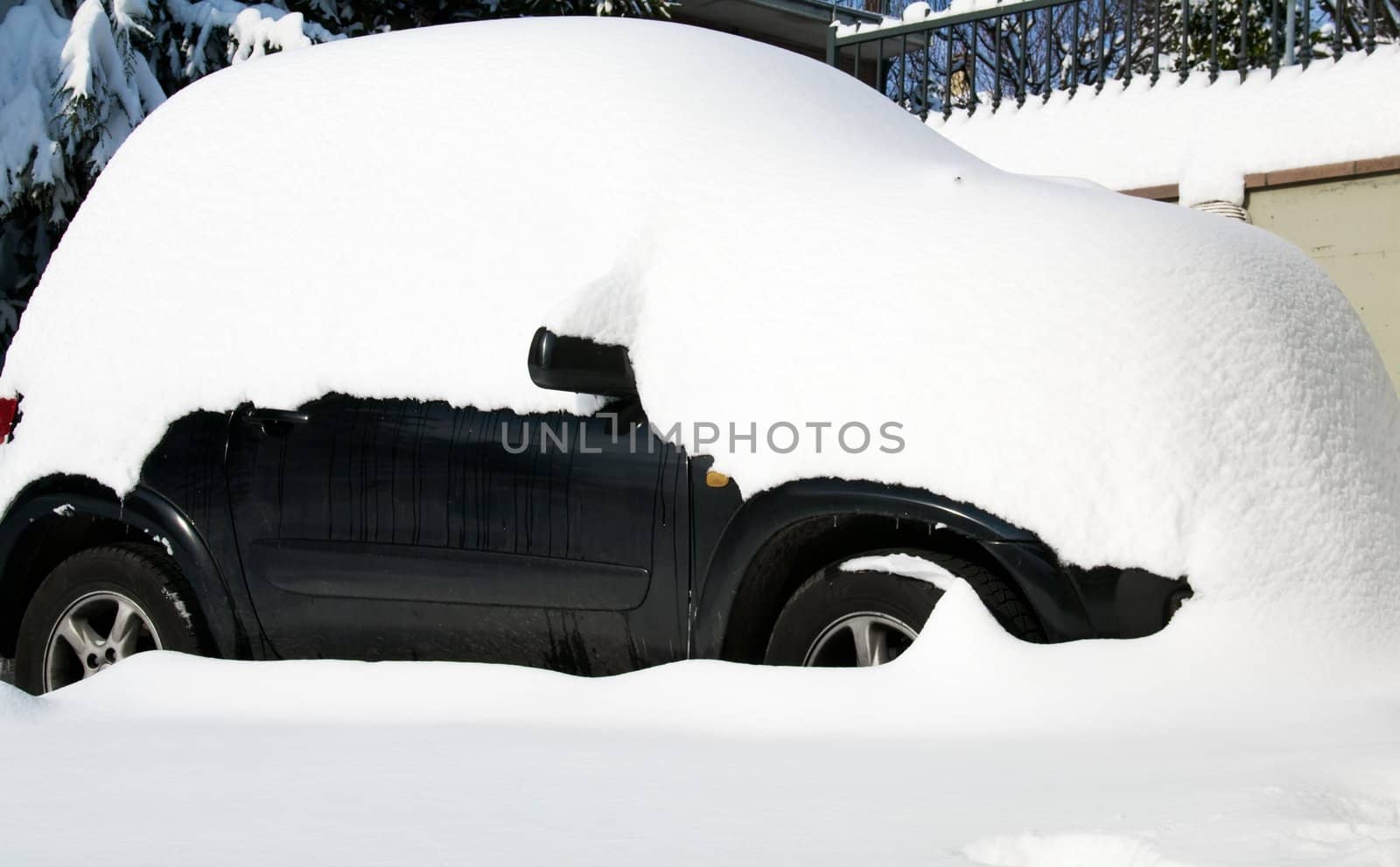 Car hidden in snow by baggiovara
