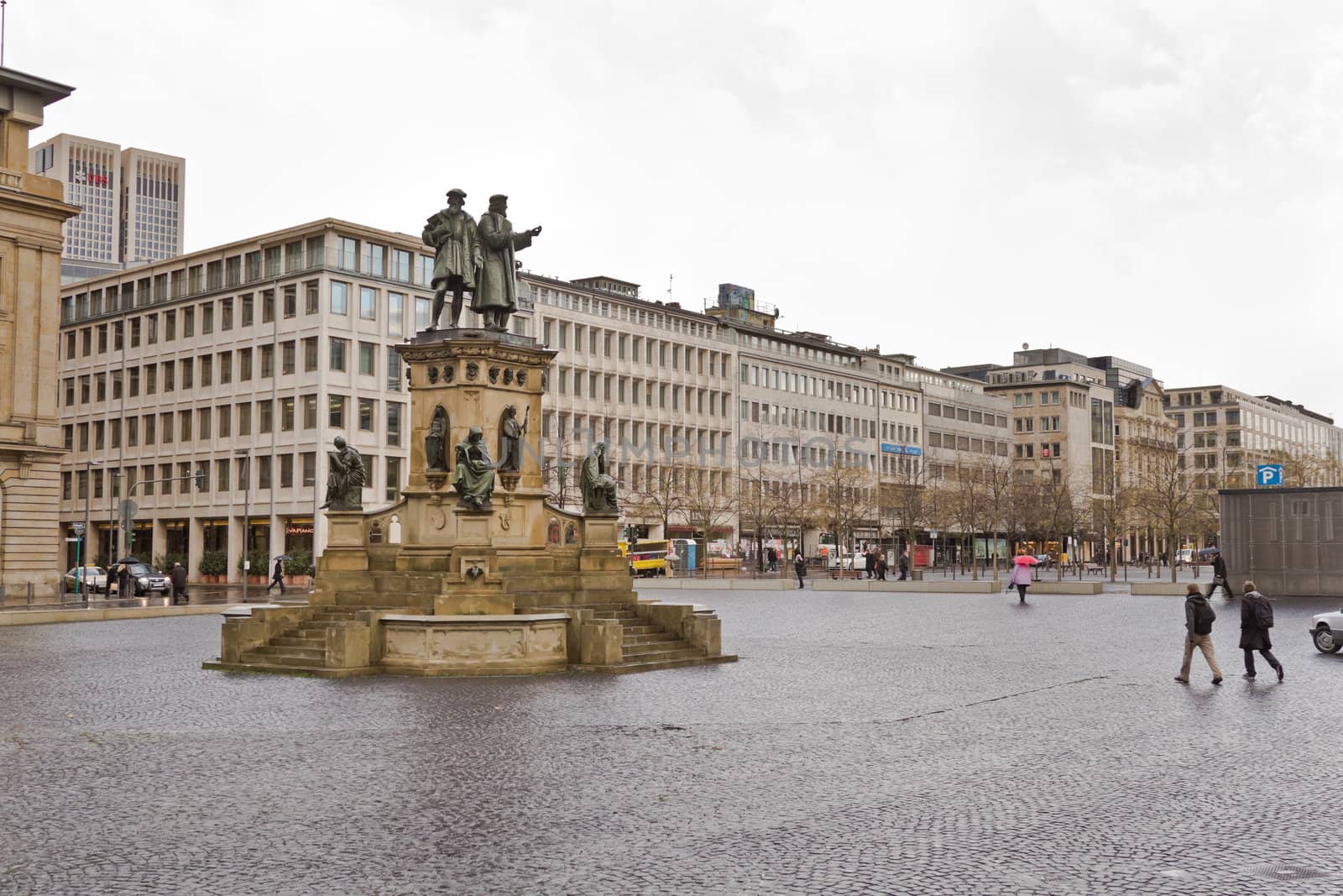 Statue at a square in downtown Frankfurt near the Roßmarkt area.