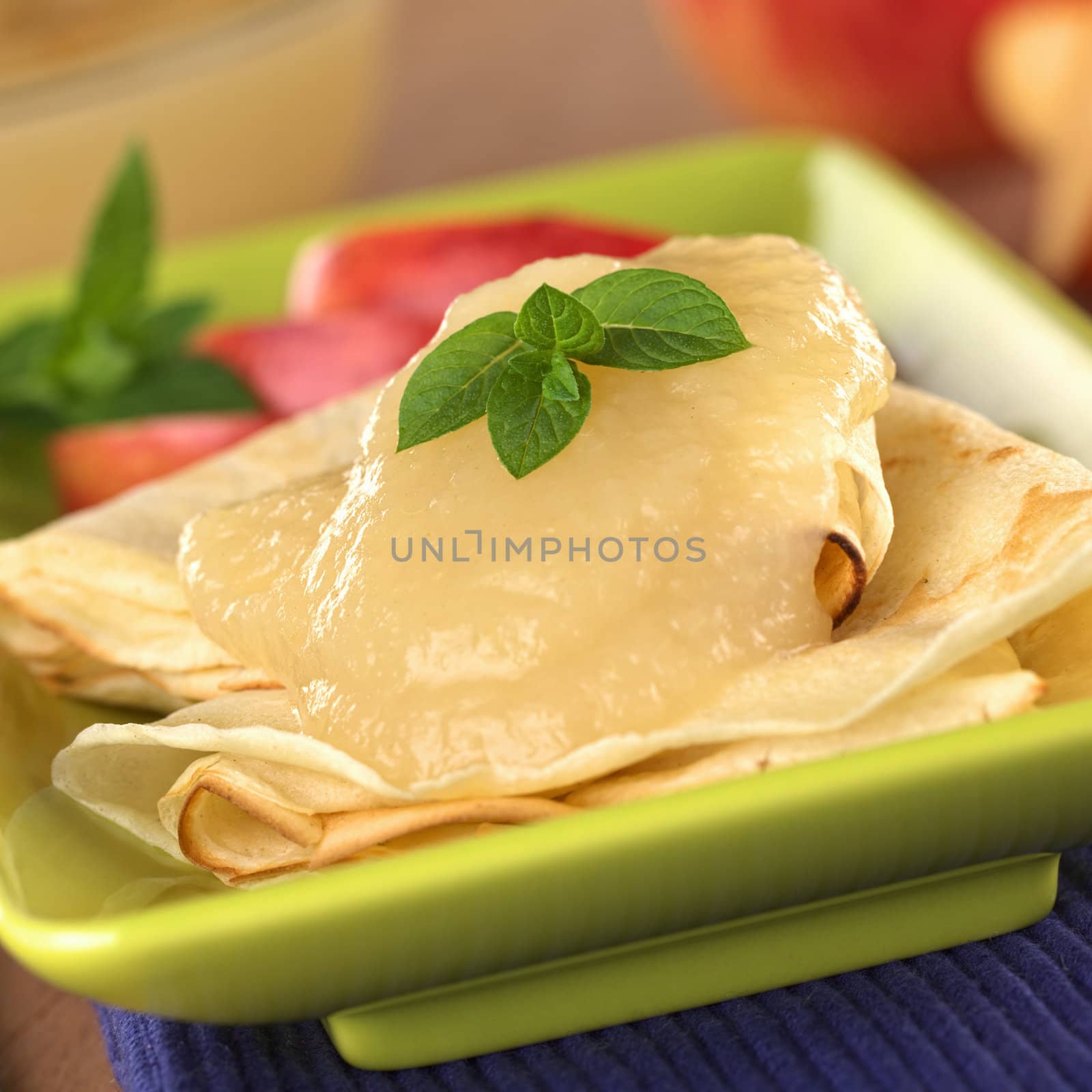 Crepes with Apple Sauce by ildi
