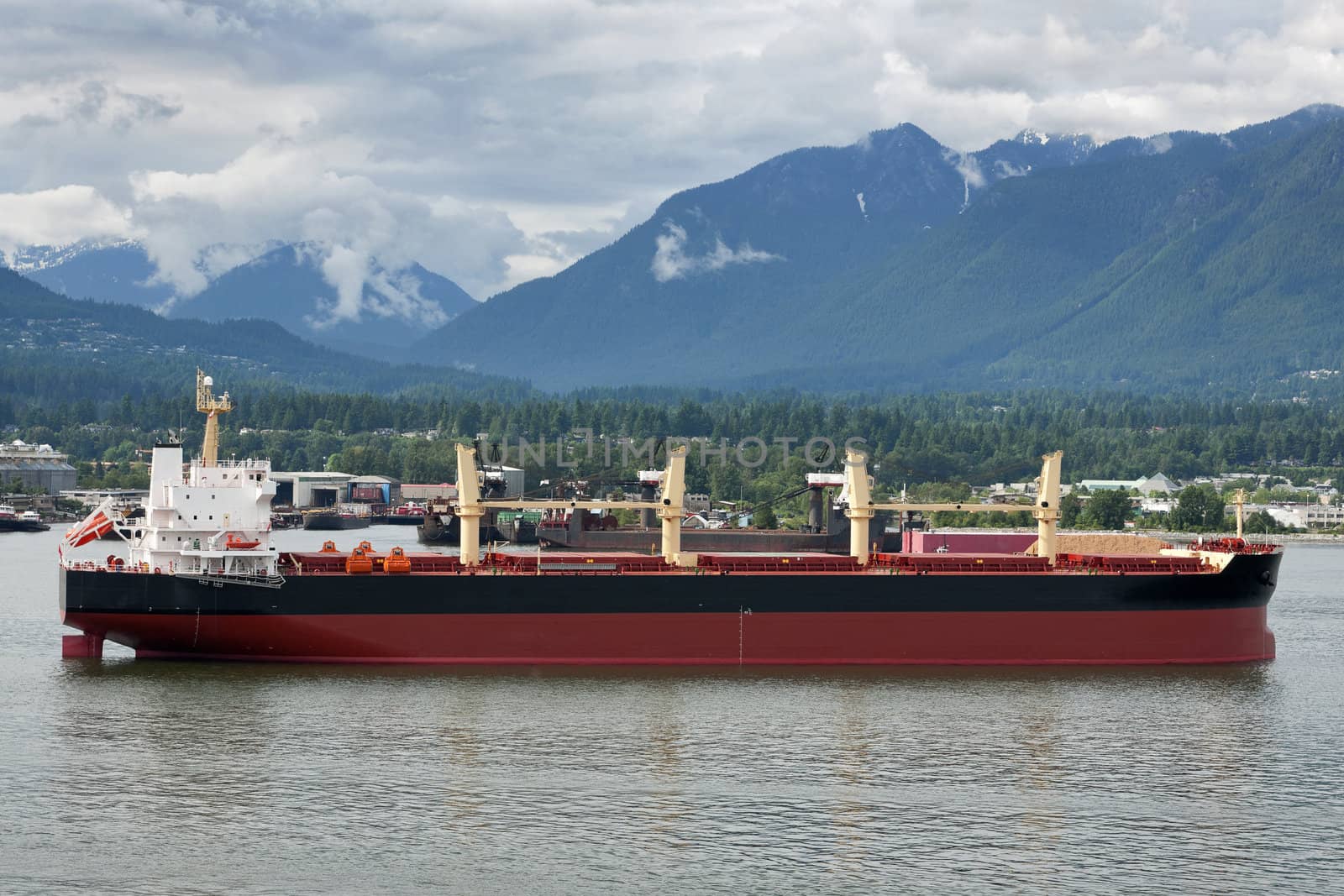 Bulk transport ocean going ship in Vancouver's port (Canada). by Claudine