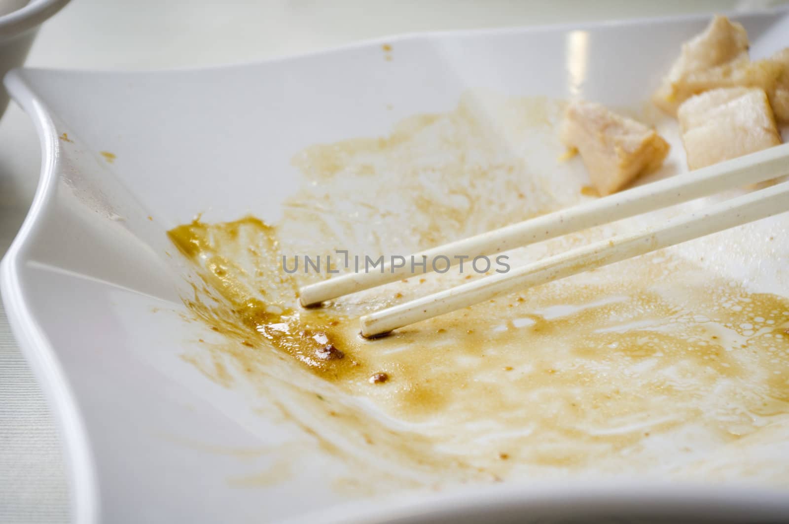 clean plate with chop stick.