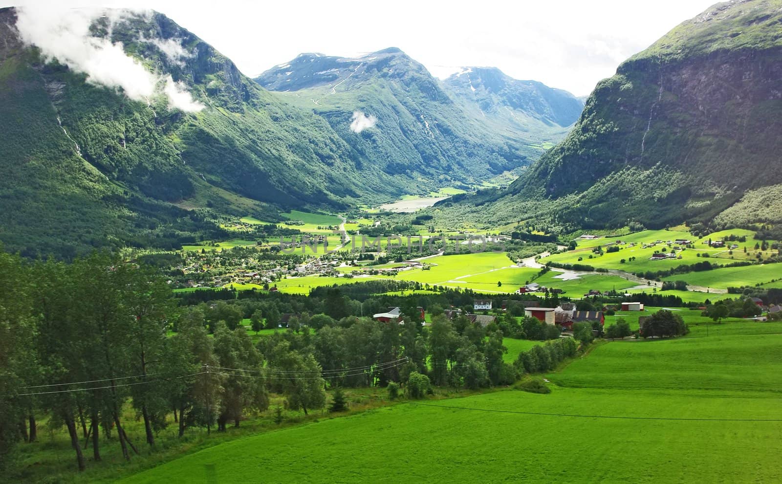 Mountainous landscape of northern Norway by Vitamin