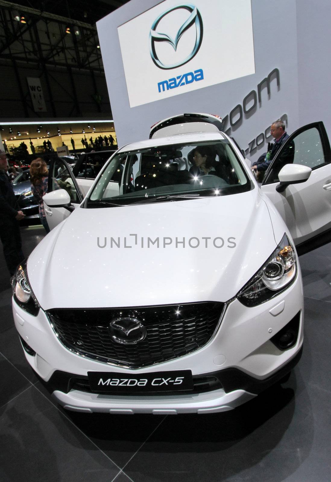 Mazda CX5 by Elenaphotos21