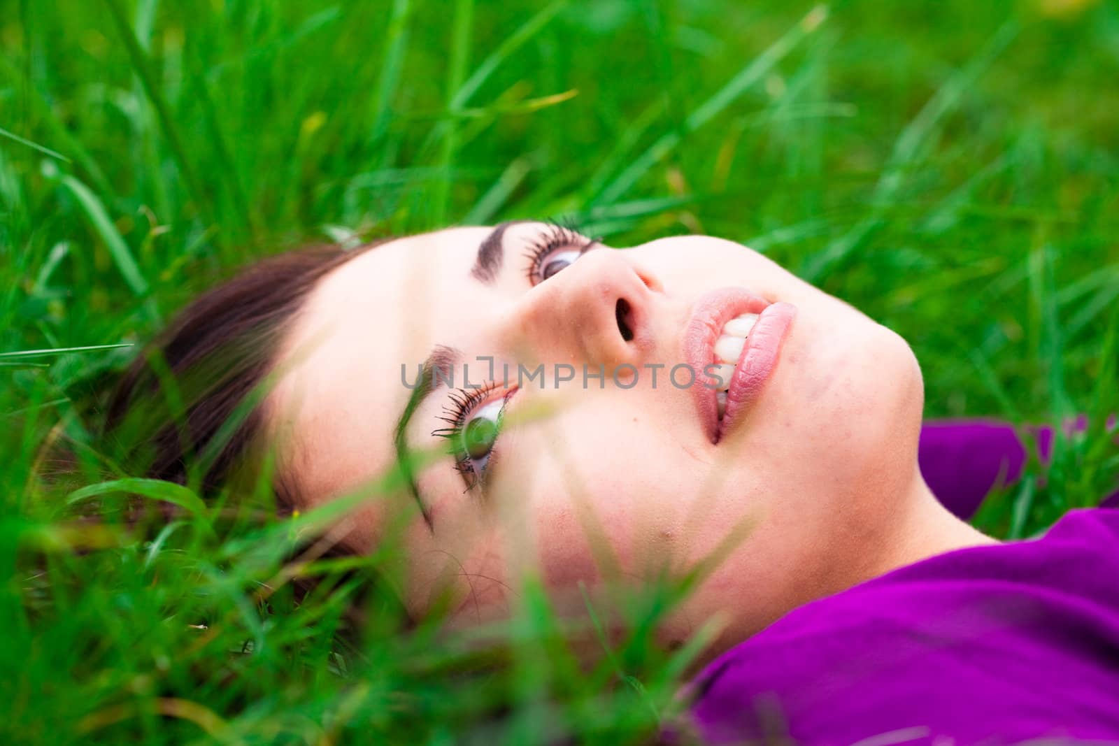 portrait of a beautiful young woman  outdoor