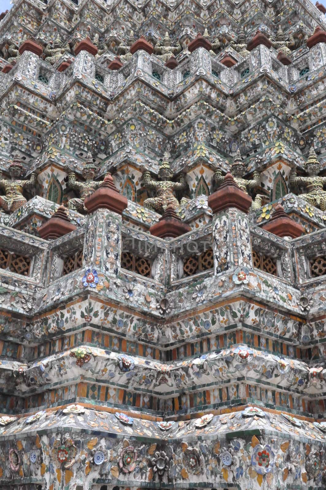 Wat Arun in Bangkok, Thailand by sainaniritu