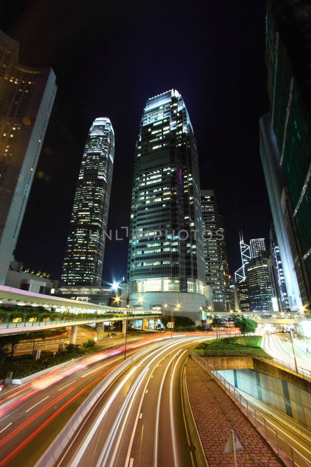 Hong Kong at night by kawing921