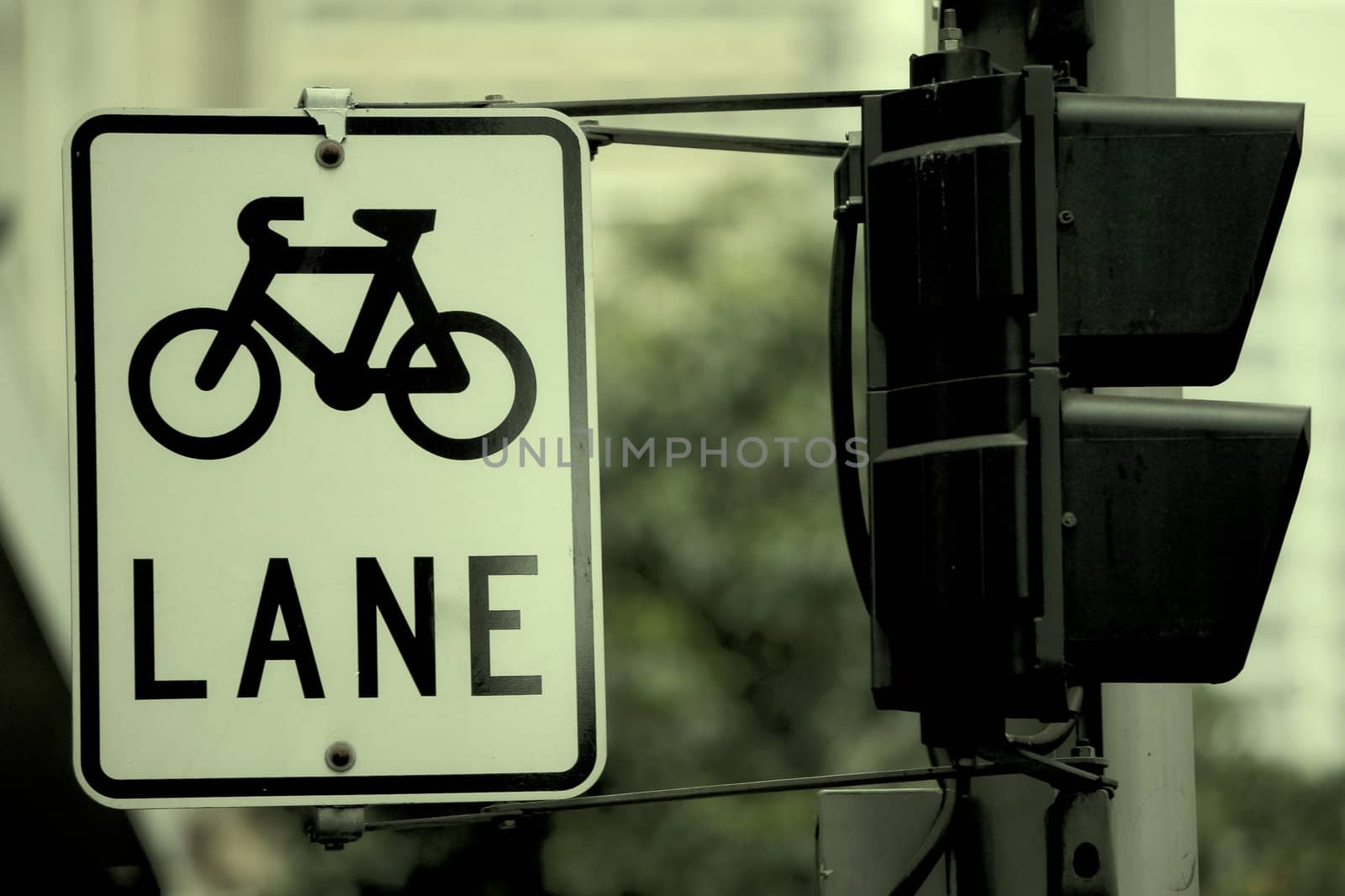 Bicycle sign in the city