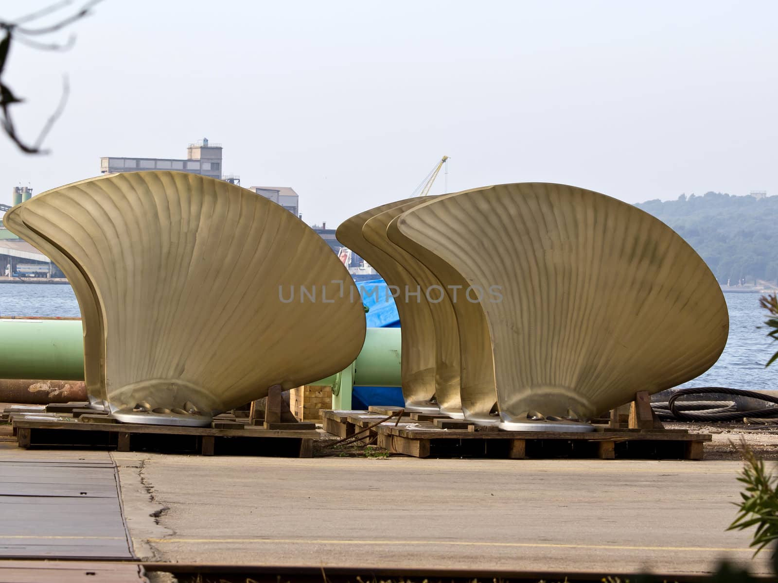 parts of big propeller ready to be mont on new ship