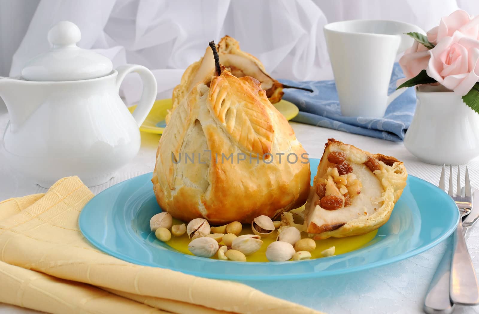  Stuffed with a mixture of nuts and raisins pear in the test by Apolonia