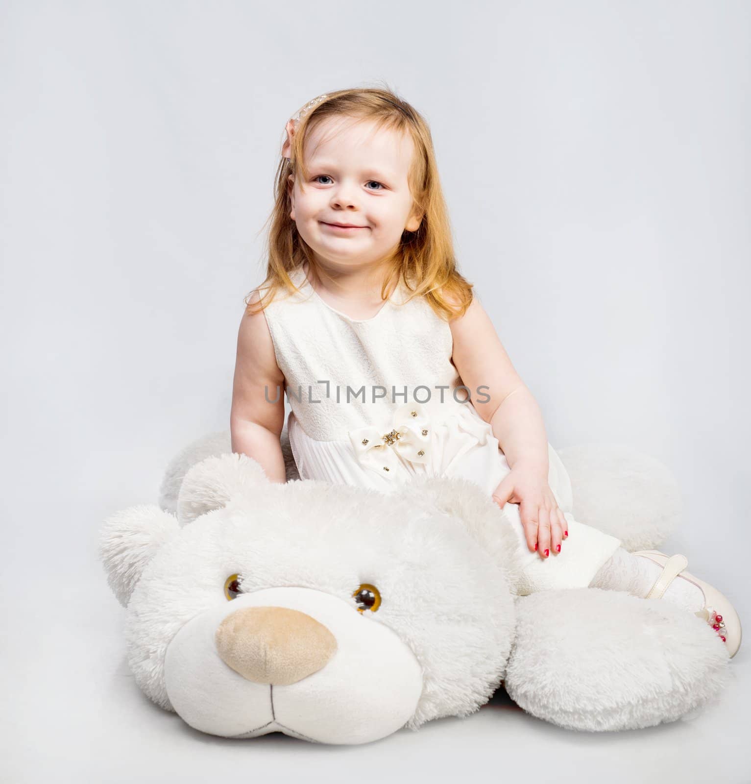 Little girl with toy bear by GekaSkr