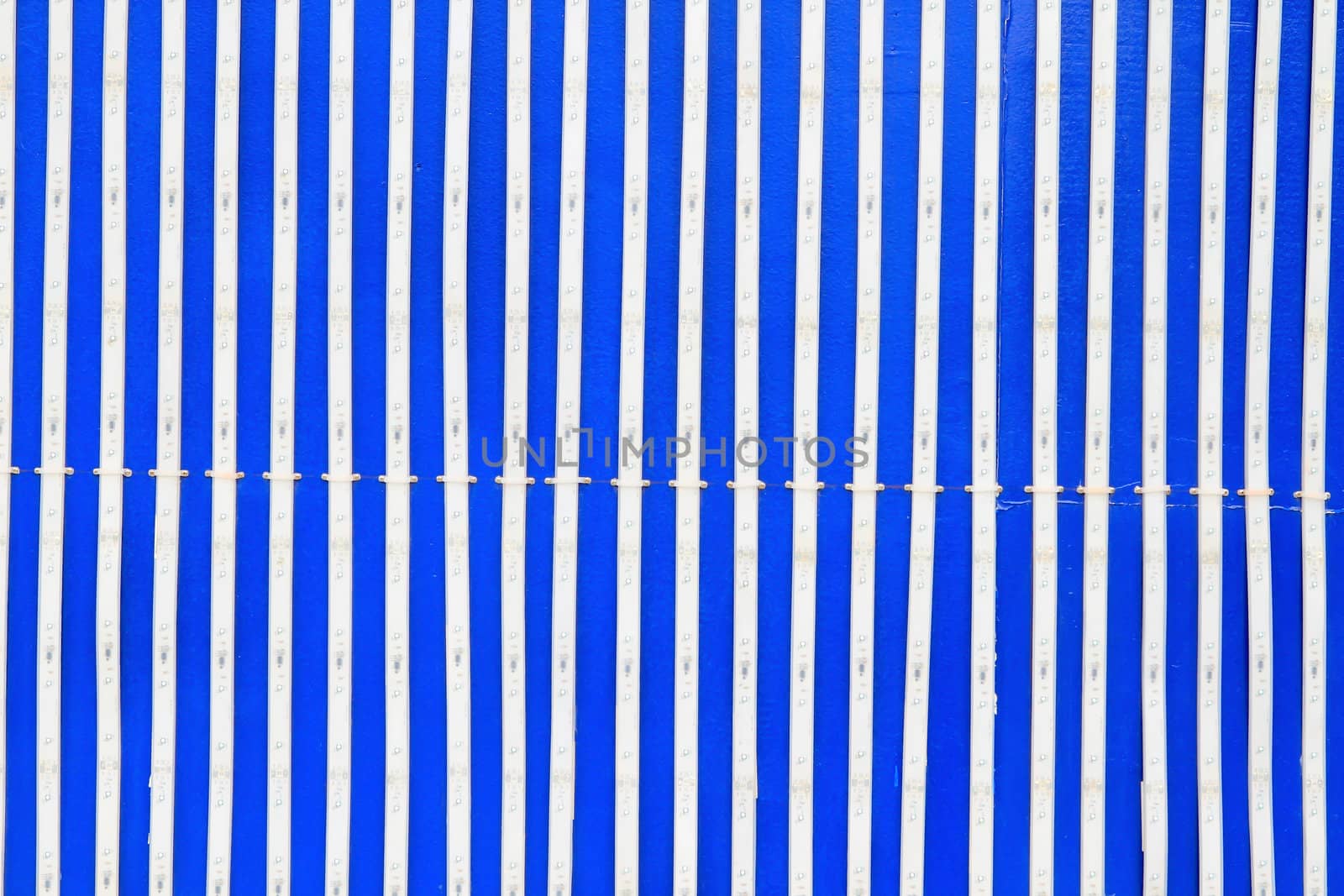 Vertically striped Wallpaper