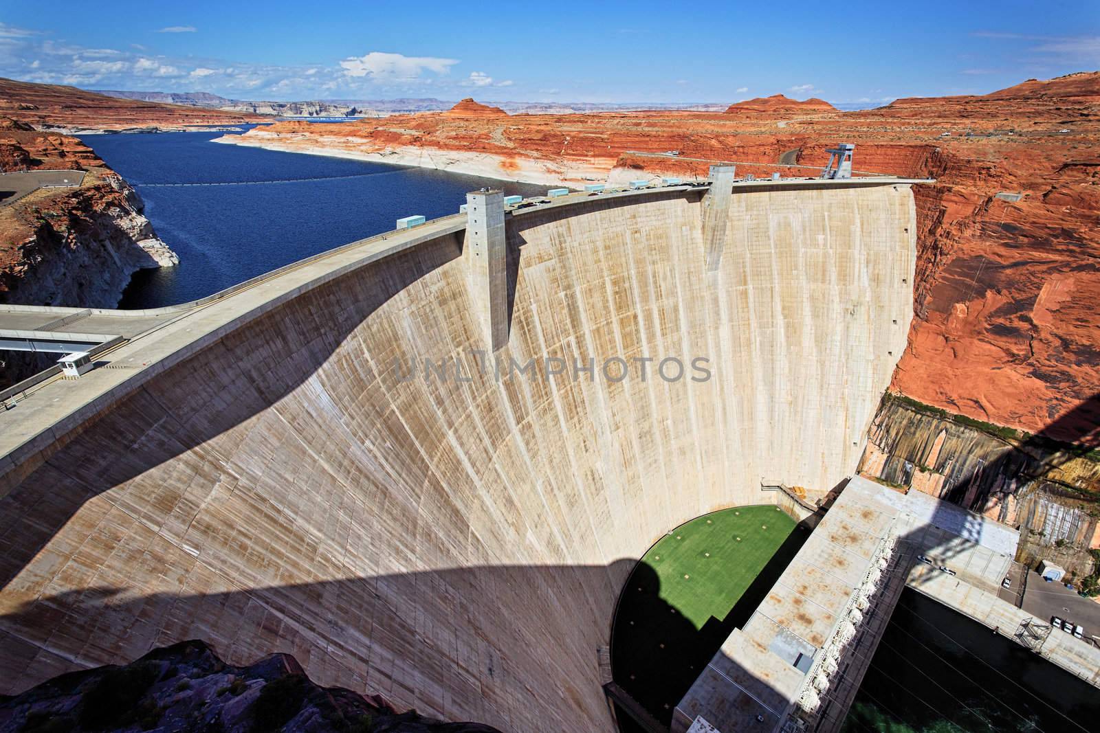 view of the Glen Dam in Page, Arizona, USA 