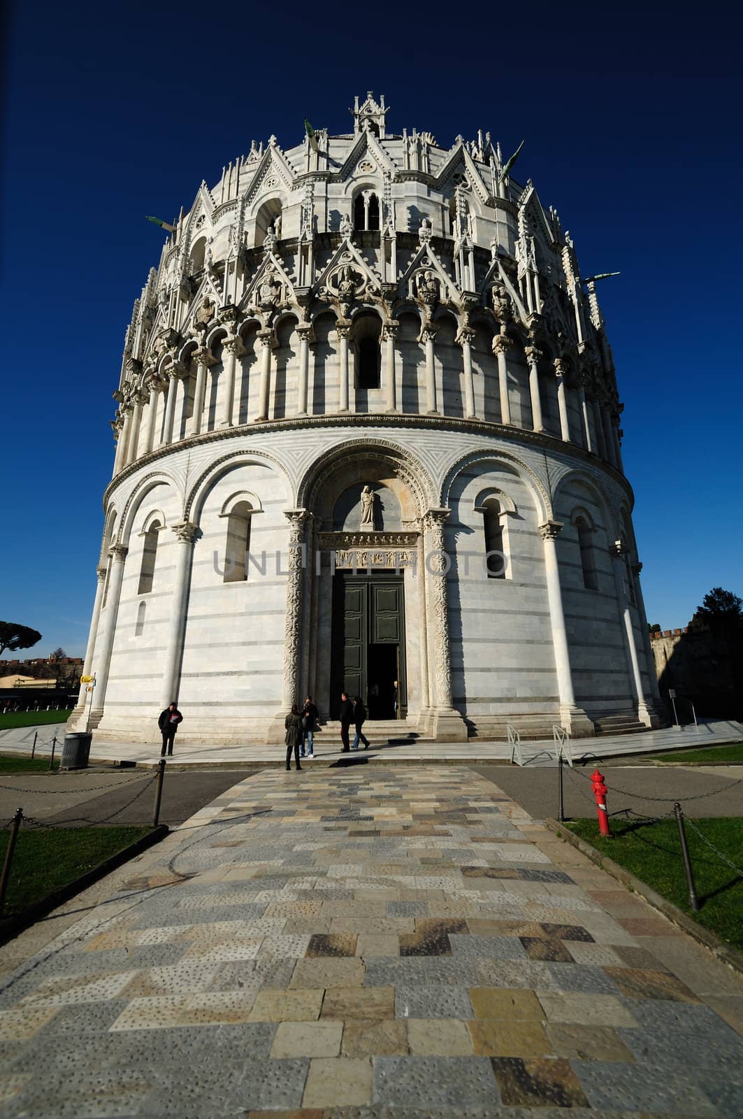 Pisa, Piazza dei miracoli, with the Basilica and the leaning tower