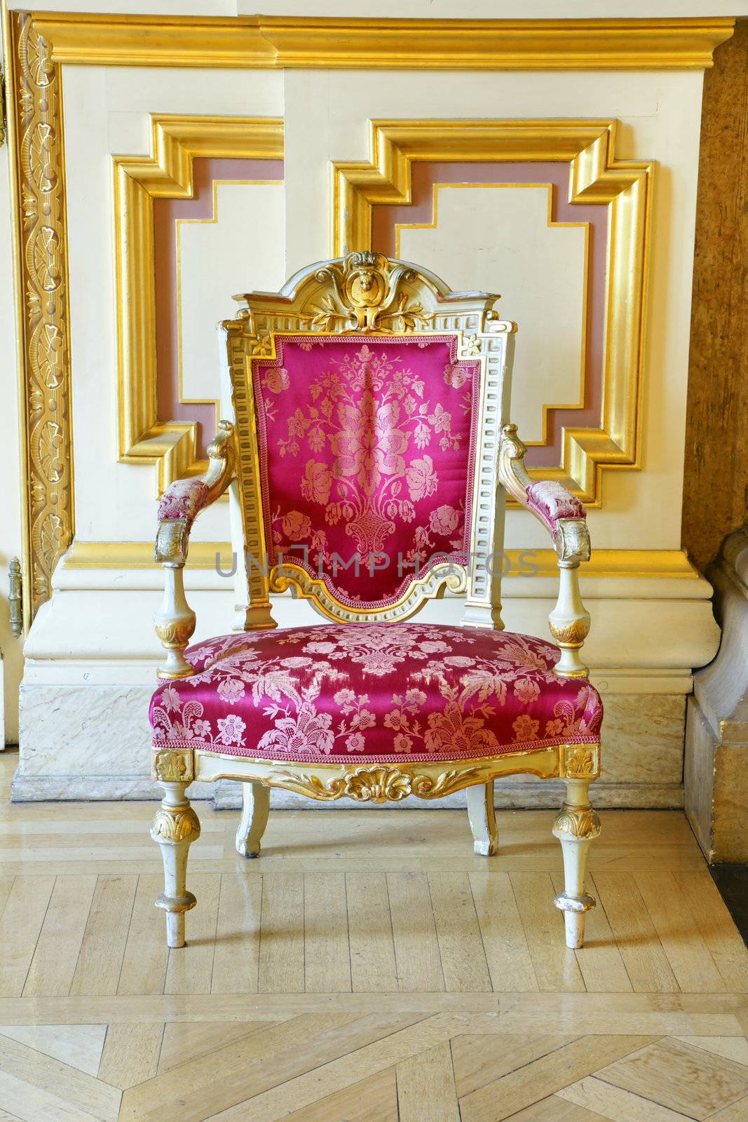 Vintage pink silk and gold frame chair by Mirage3