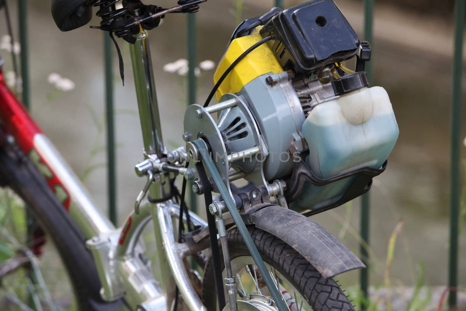 homemade, bicycle with a motor of the lawnmower, fragment