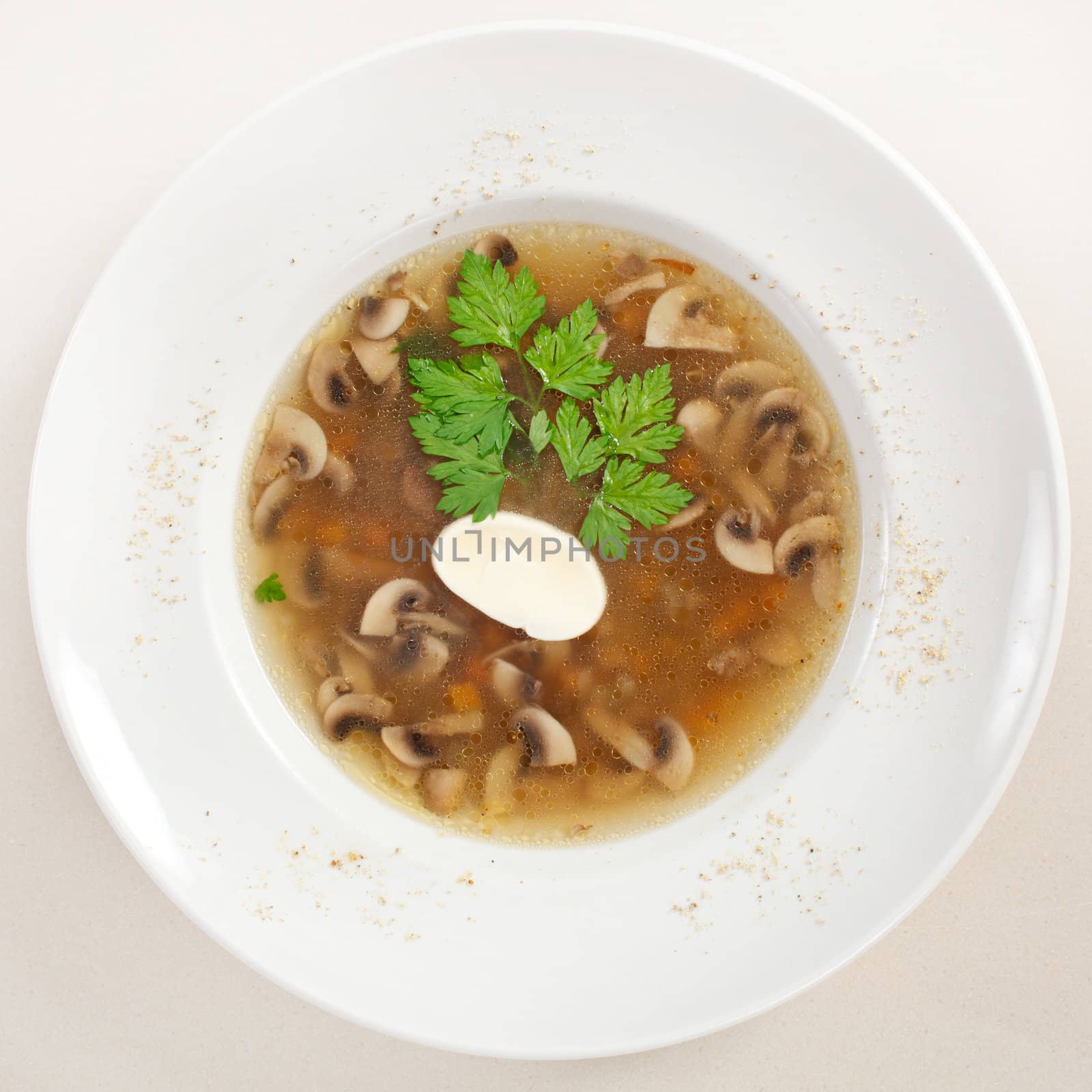 mushroom soup  by shebeko
