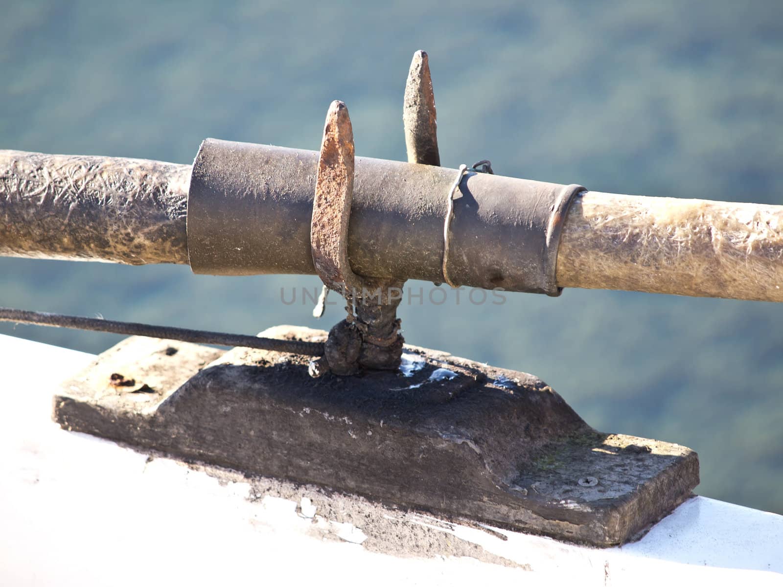 paddle holder on the rowing boat