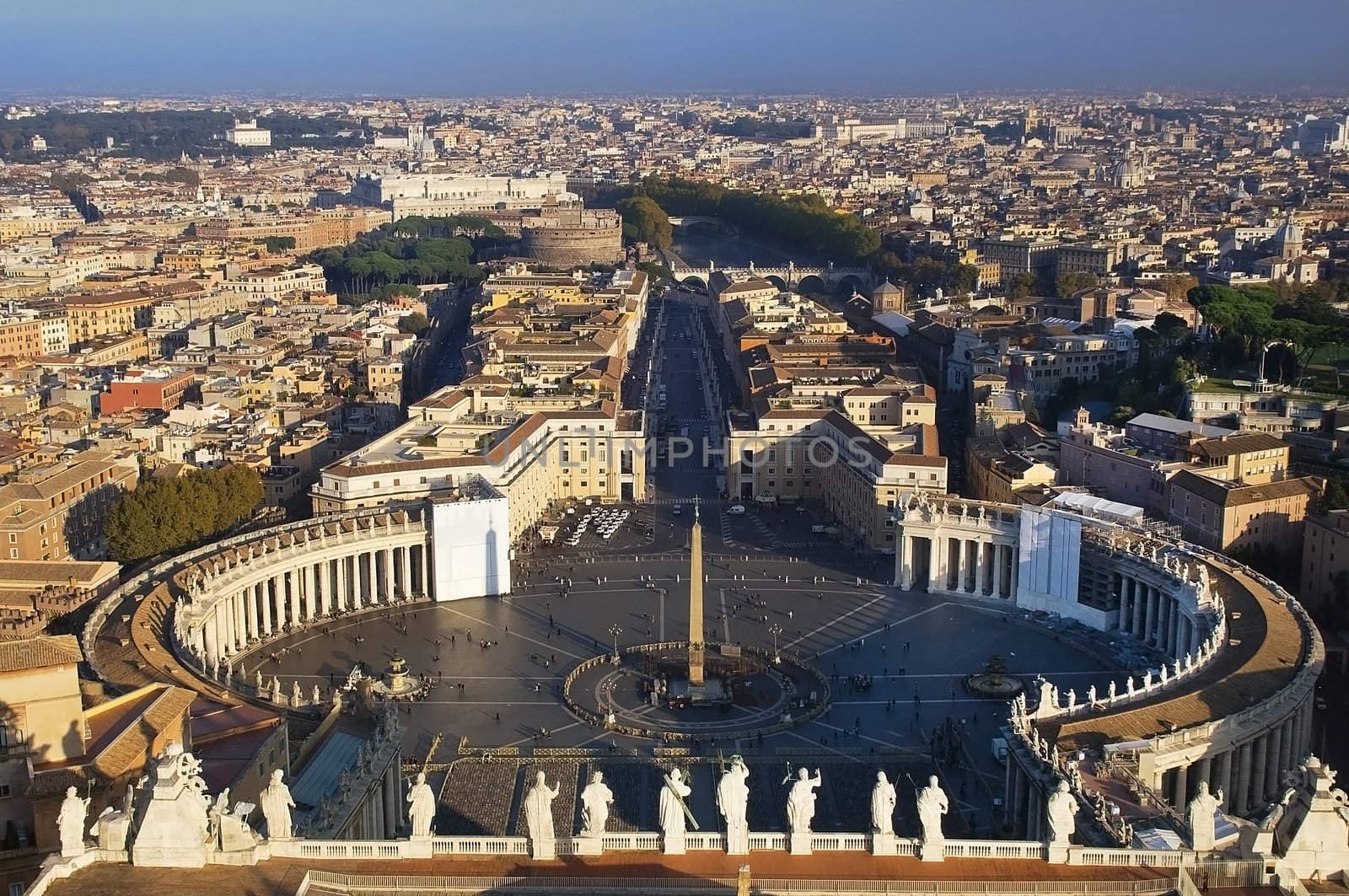 panoramic view of St. Peter's Square in Rome
