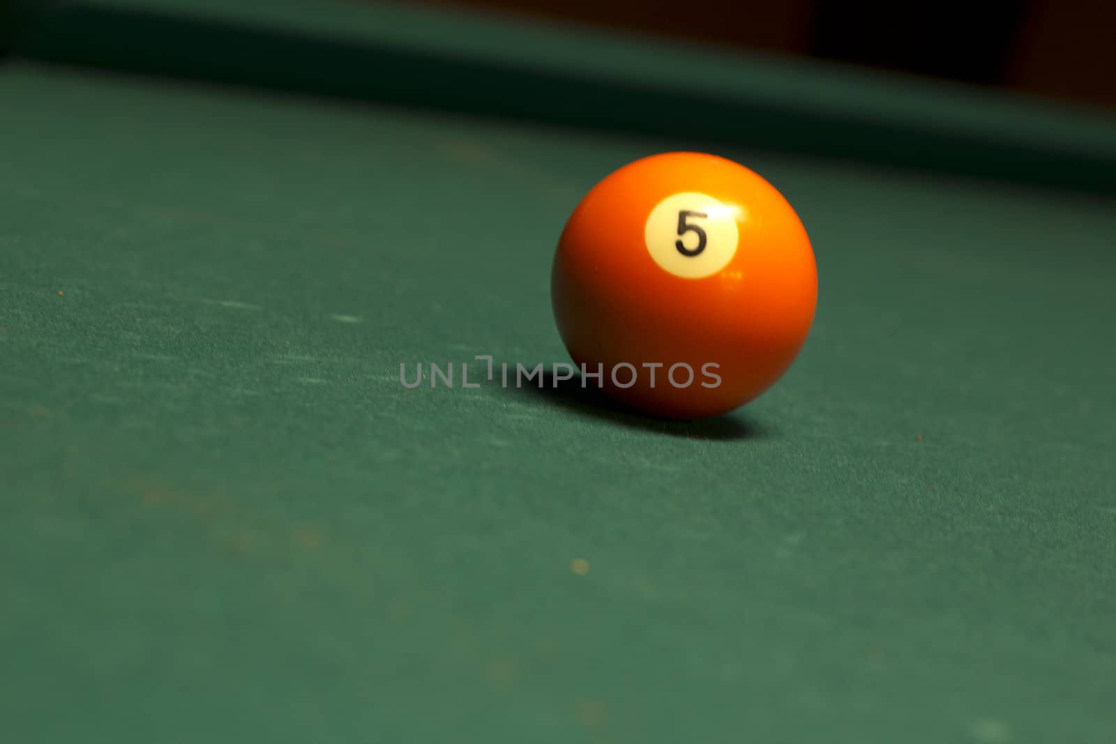 a high resolution image of a pool ball