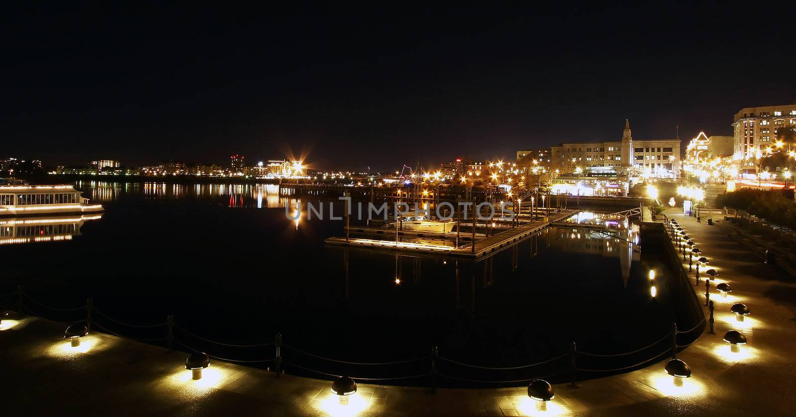Victoria's port by Imagecom