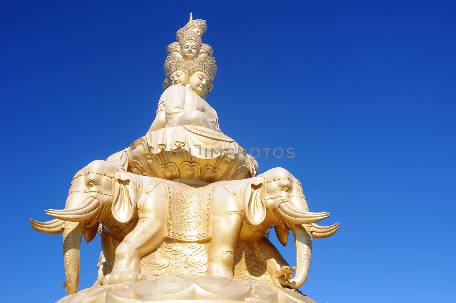 The famous Golden Buddha statue at the top of Emei Mountains in Sichuan, China