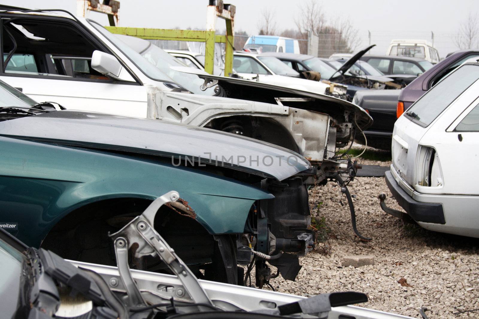 scrap yard for car recycling