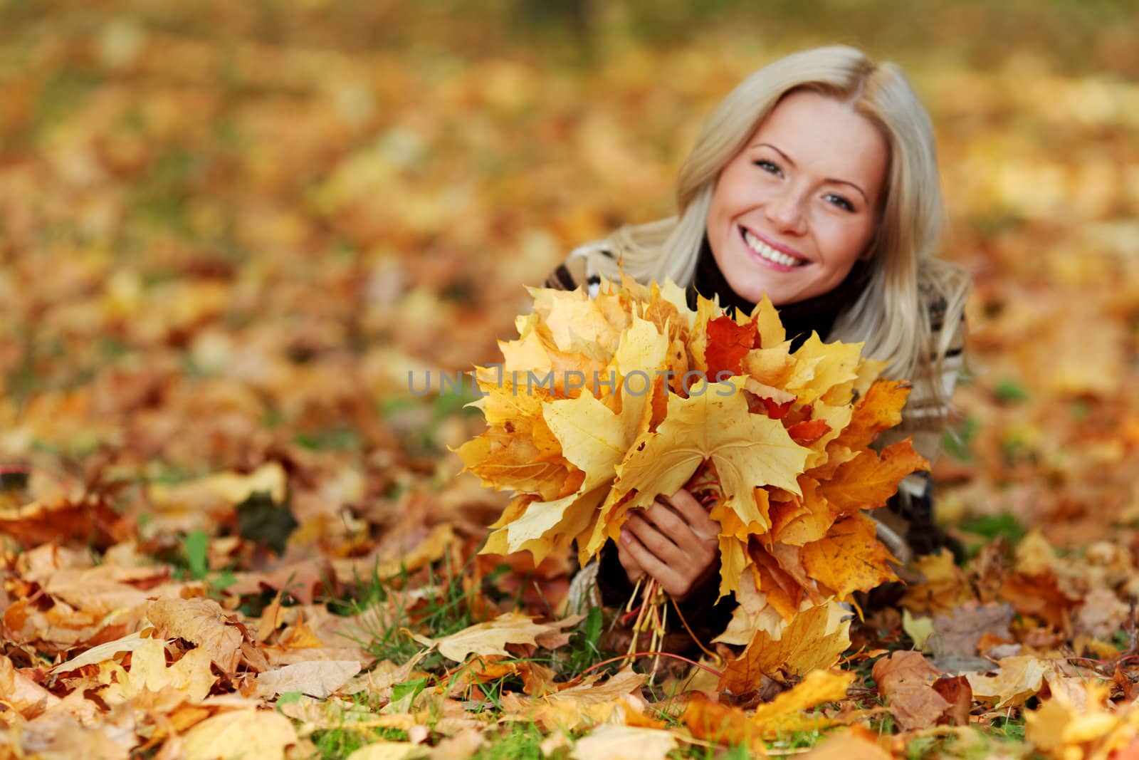 woman portret in autumn leaf by Yellowj