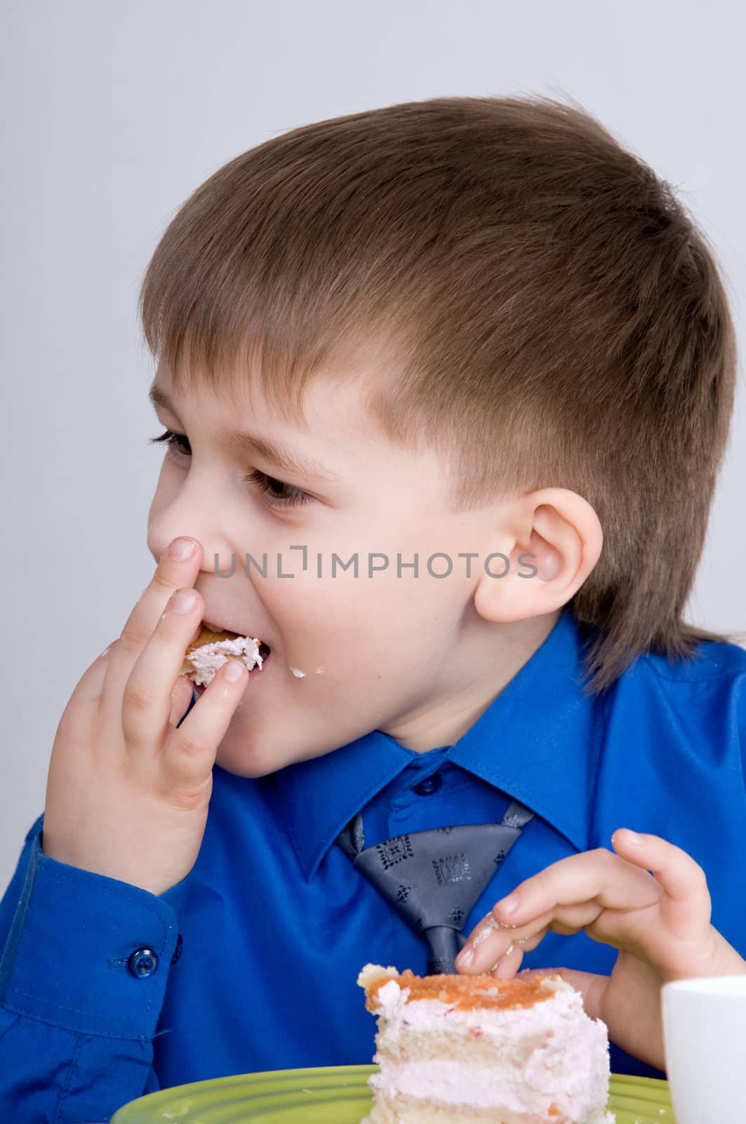 child with cake by uriy2007