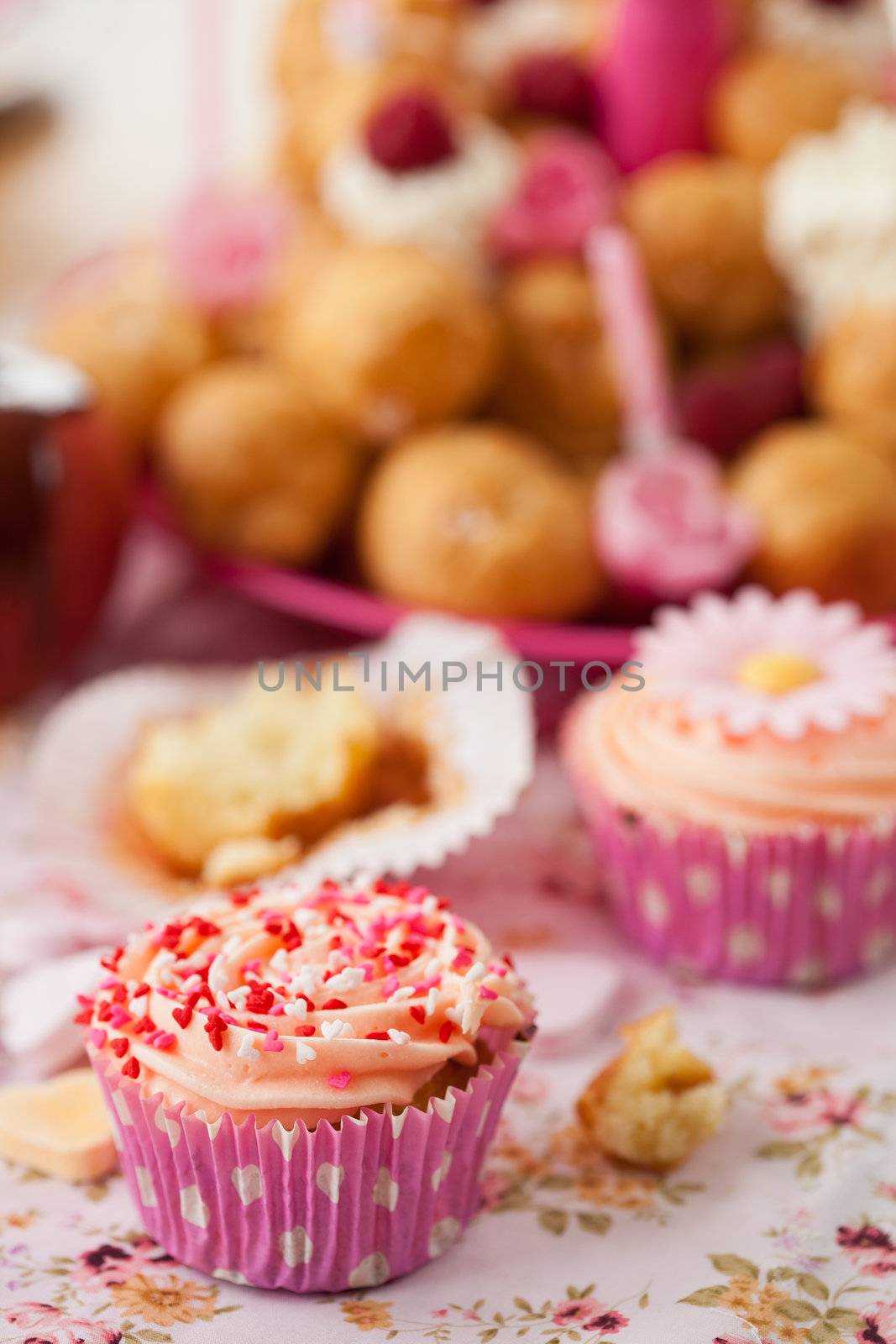 Birthday cupcake with sprinkles by Fotosmurf