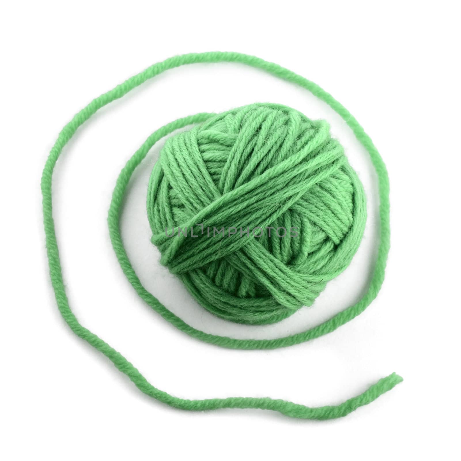 Green thread ball by vtorous