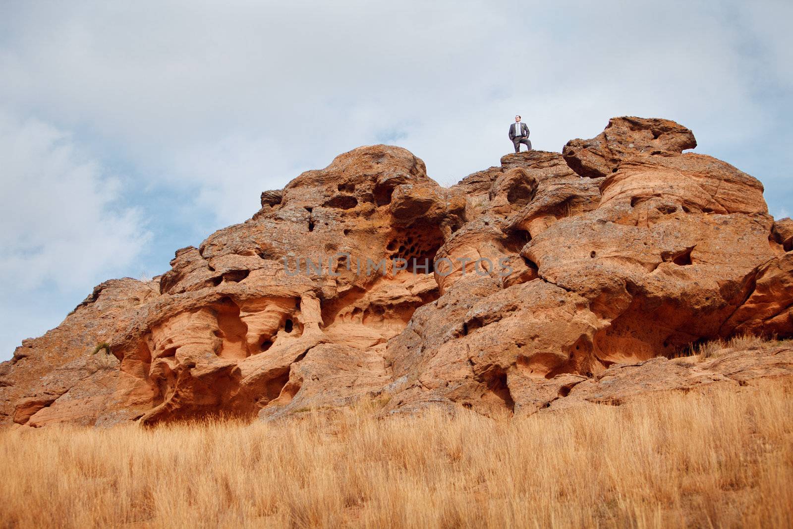 couple on the mountain by vsurkov