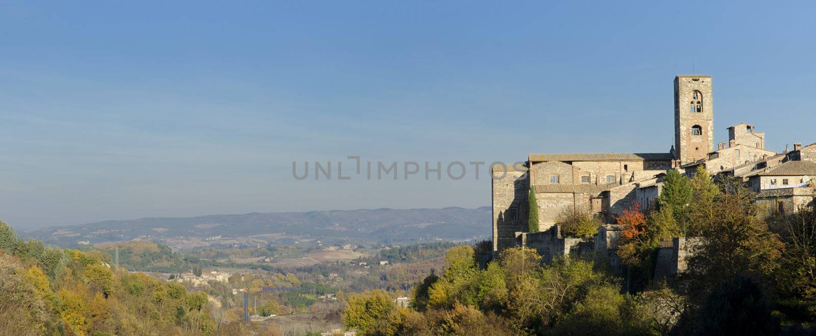 A beautiful medieval village in the hearth of Tuscany