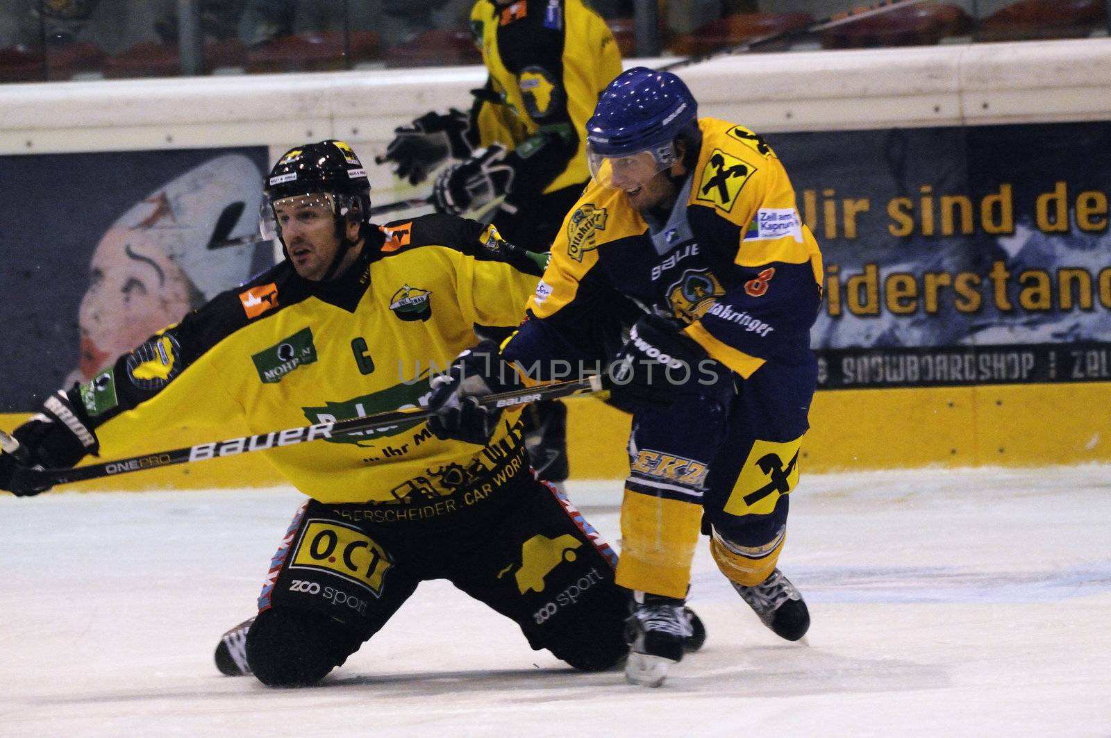 icehockey game action by fahrner
