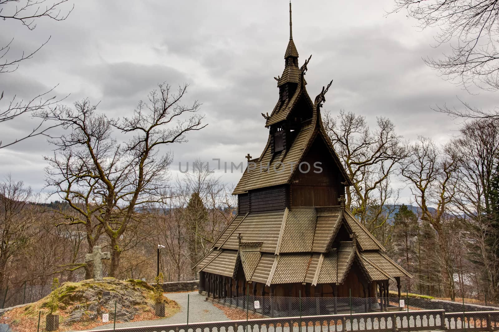 A picture of a stave church in Bergen, fana.