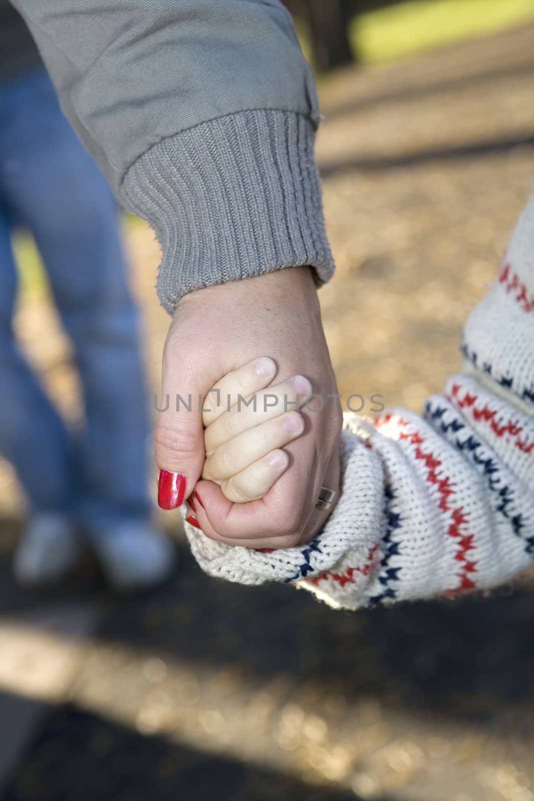 Holding Hands by gemenacom