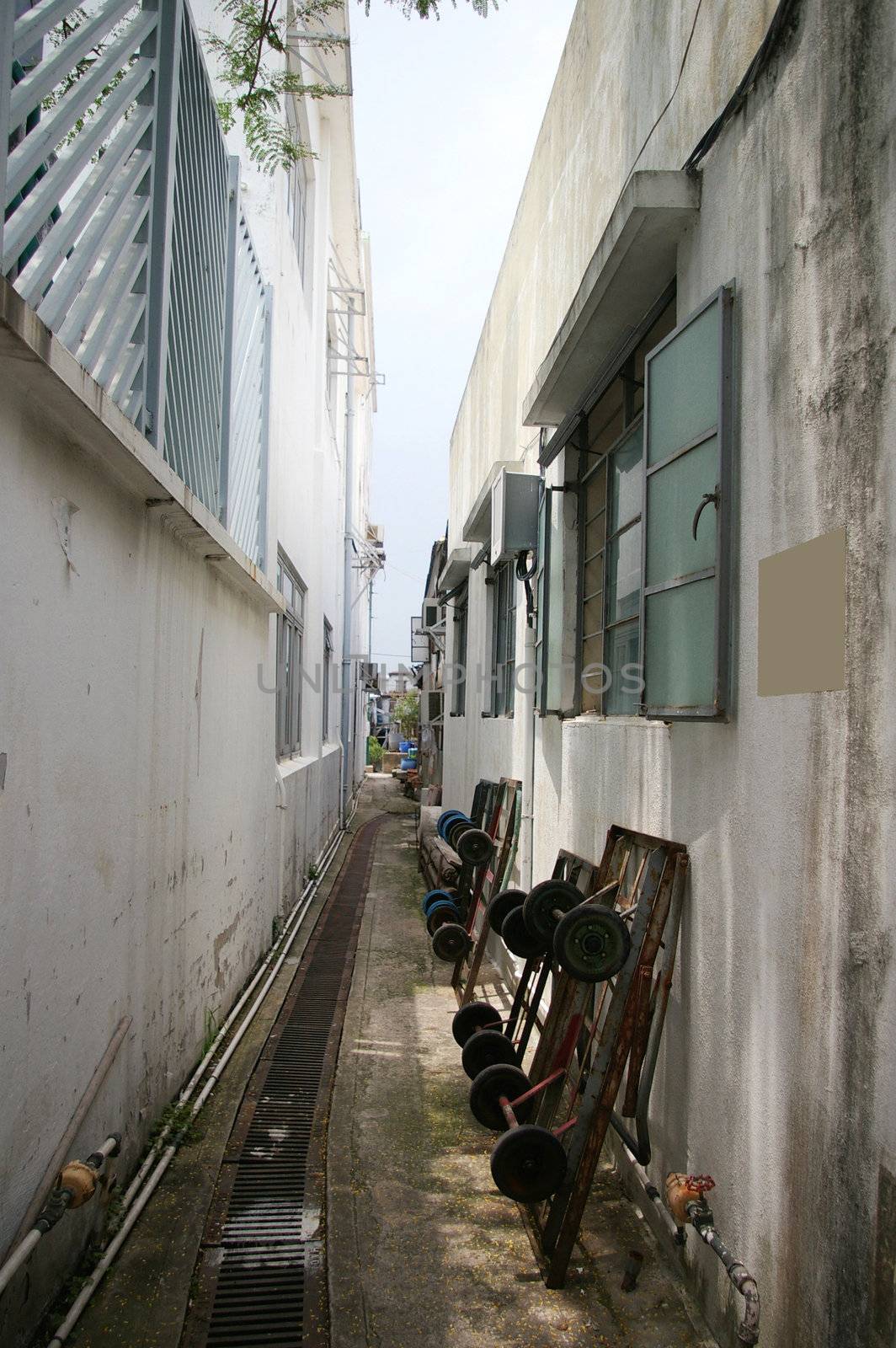 Alley in Hong Kong village by kawing921