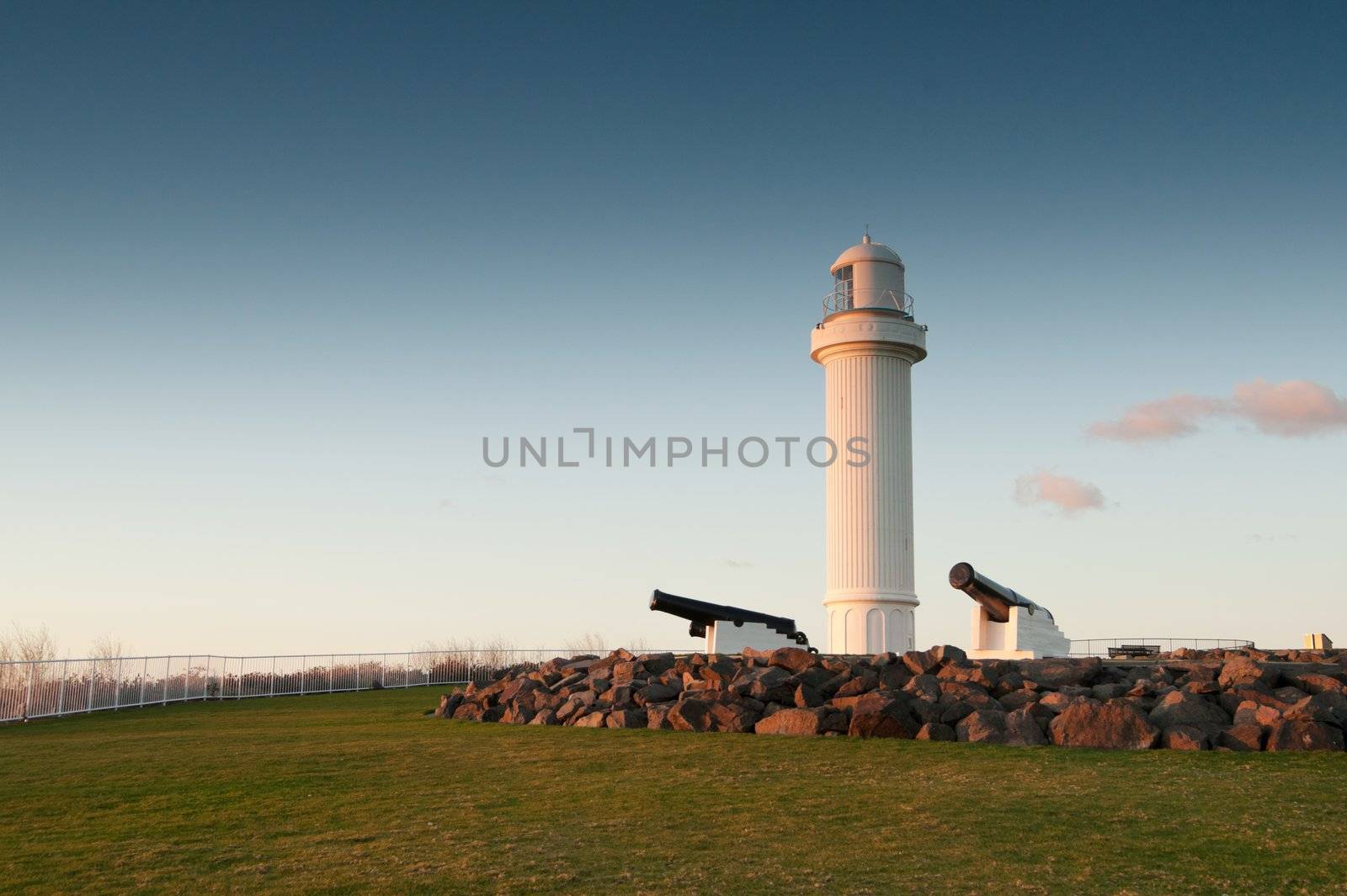 lighthouse and cannons at wollongong by clearviewstock