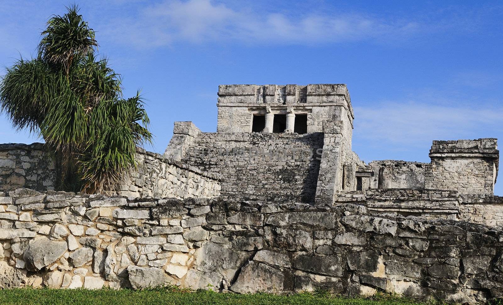 Photo of the Mayan ruins in Tulum Mexico.