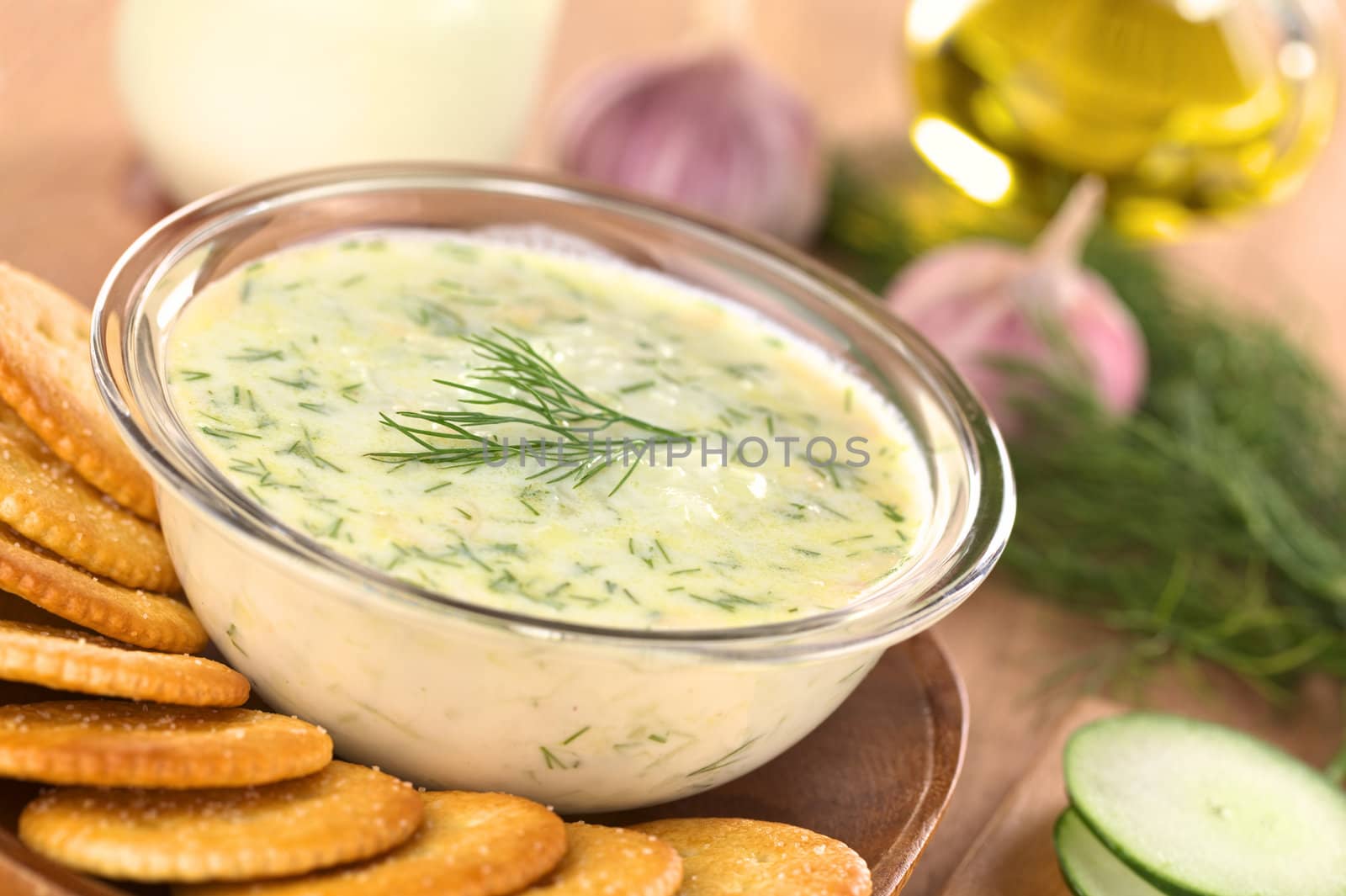 Tzatziki with Crackers by ildi