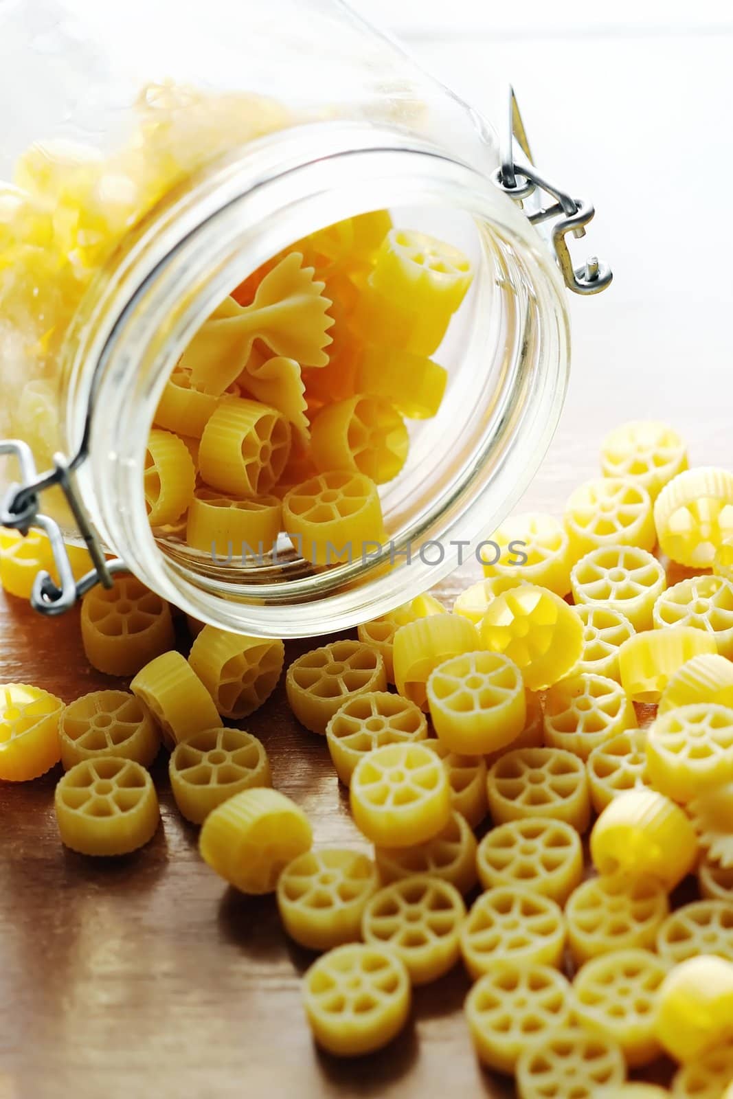 Yellow pasta by velkol