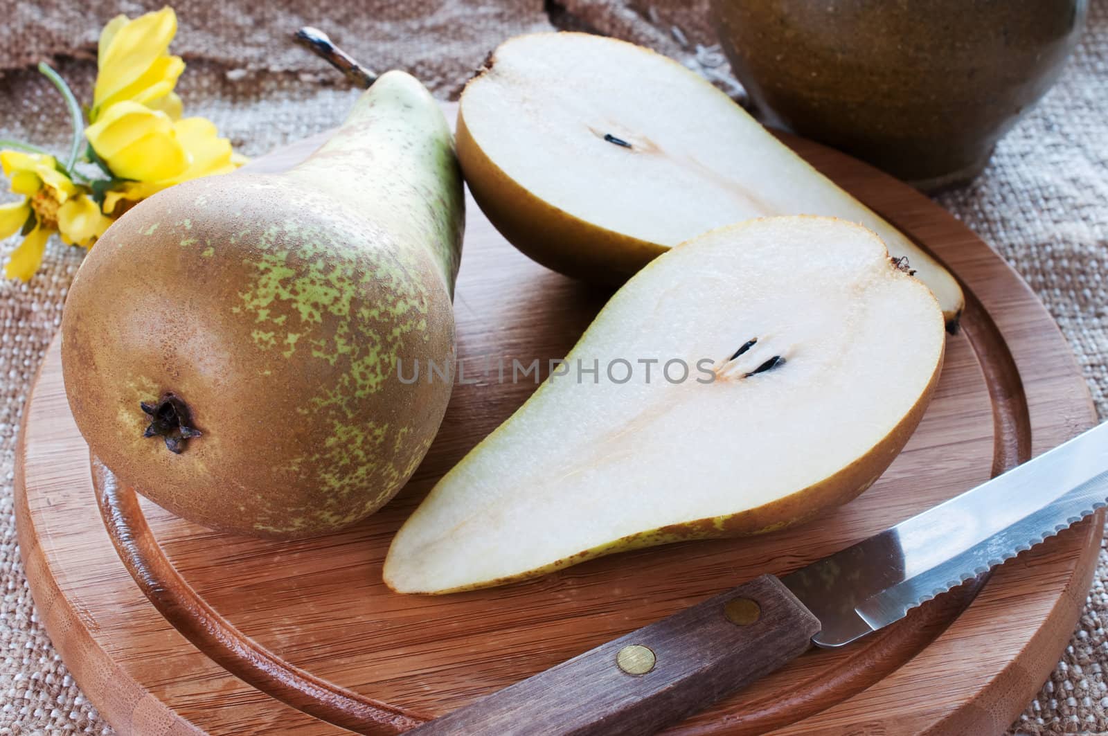 Cutted pears on cutting board