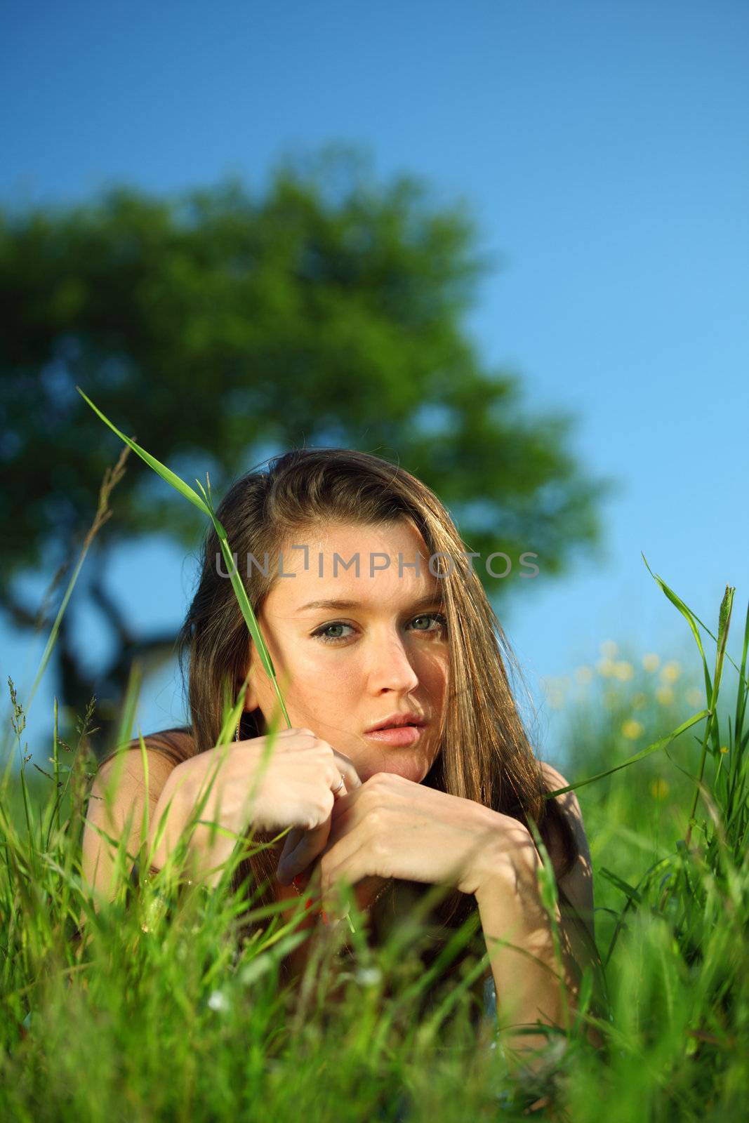 brunette under tree  by Yellowj