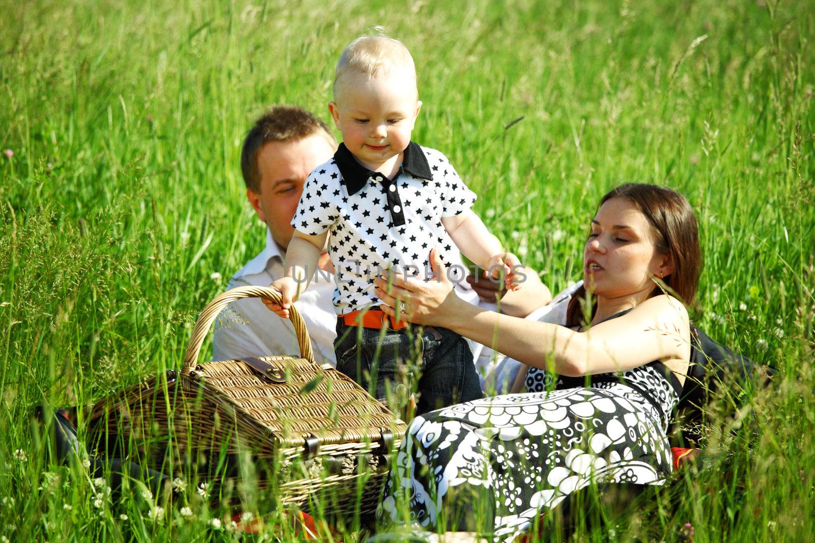 family picnic by Yellowj